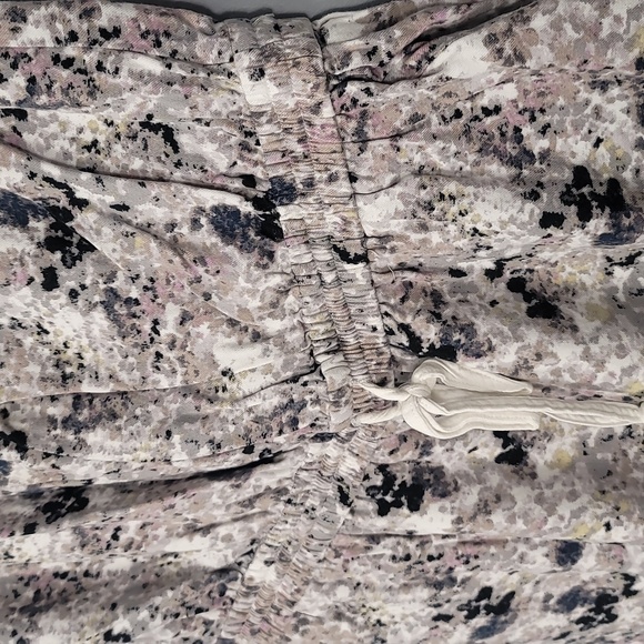 Aritzia Talula Tabata Floral Strapless Tie Waist Jumpsuit Romper - Picture 3 of 12